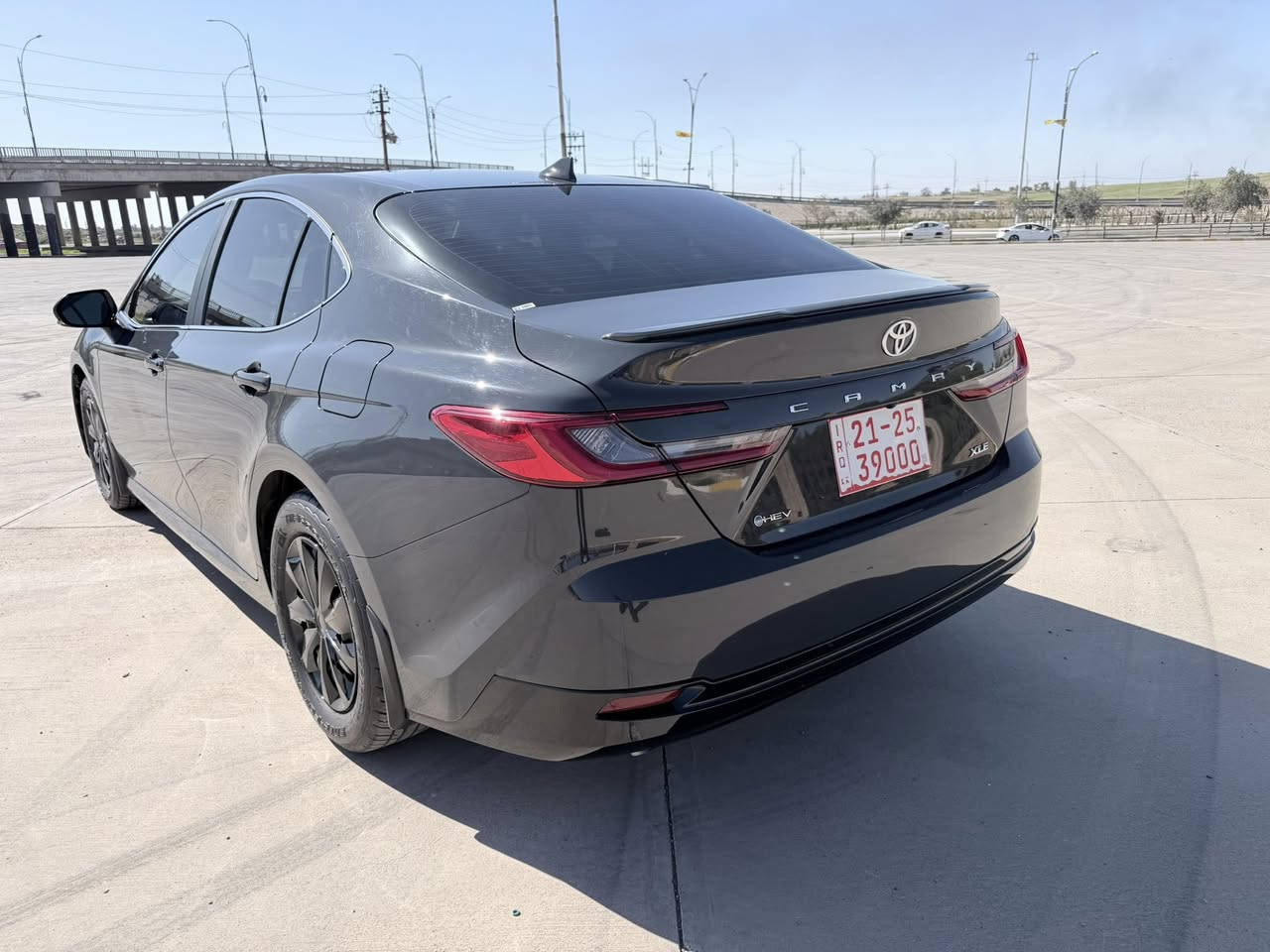 السلام عليكم
للبيع : تويوتا كامري XLE2025 هايبرد 
اللون :- نفطي على سمني
‎الموديل :- 2025
سعة المحرك :- 2500  Hybrid
المسافه المقطوعه : 2 الف  زيرو 
عدد المقاعد :- 5 مقاعد 
شاشه كبيره نفكيشن
بصمة تشغيل  
- مقاعد جلد ابيض
مقاعد كهرباء طرفين
- شاشة لمس
-كامرة خلفية 
- بلوتوث 
- اي بي اس                                                            
- تحكم ستيرن كامل
- مانع تصادم 
-  اضوية LEDخلفي امامي
-رادار امامي جانبي وخلفي 
- مثبت سرعة 
- نظام EV mode +نظام Sport mode
- نظام توفير الوقود ECO
- نظام النقطة العمياء
- نظام تحديد المسار
- مانع انزلاق
- شاحن هاتف لاسلكي
- هاند بريك بصمه 
(حادثها pdrتعديل بونيد  فقط بدون قطره صبغ بدون تكحيل +تعديل بالجاملخ + تعديل راس الشاصي بدون معجون بدون كص شرط الترقيم )
السعر 220$
مكان السياره كركوك
***********
