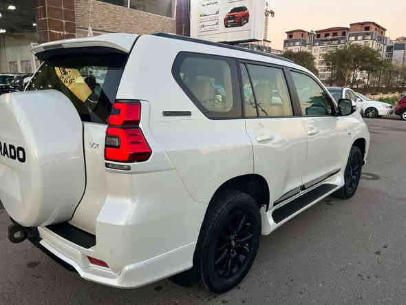 السلام عليكم برادو 2022 VX ساززز ام الضمان مكفوووول لوحات بغداد
ستة سلندر 

محرك 4000

فتحة سقف 

مري كهربائية وترحيبيه

بلاك اديشسن مميز

4 ويل

شاشة ابل كار بلي 

كامرة خلفية 

حساسات امامي 

حساسات خلفي 

وهواي موصفات 

ممشى السيارة 46 الف كيلو 

 

(السيارة مكفولة 100‎%‎ وجديدة بعدها ) 

للاستفسار ‭0771 275 1553‬

‭0775 111 2215‬
