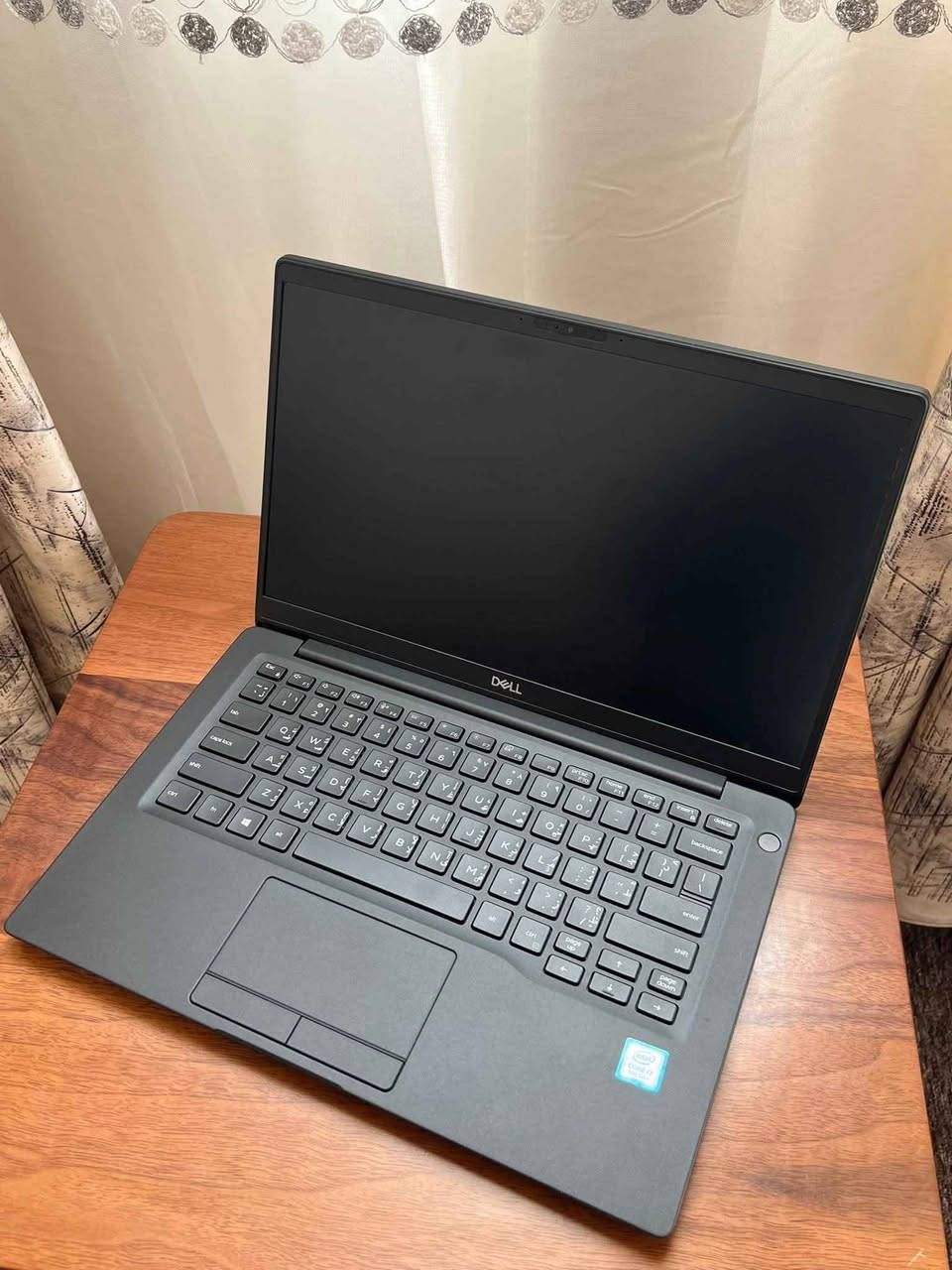 intel cori 7 المعالج

الجيل : الثامن

intel UHD GRAPHICS 4GB  : كرت الشاشة

8GB DDR4 : الرام

SSD 256GB M.2 : ) الذاكرة ( الهارد

الشاشة : حجم 14.3 حوافها جدا ناعمه دقتها تشغل 4K ضد التوهج ips فدشي كلش راقي.

المميزات:

اللابتوب جدا سلم ووزنه خفيف

كيبورد ضوئي

الشاشة حجم 14.3 بحواف ناعمه جدا.

اللابتوب جيل حديث ومعالج 17 احسن فئة بالمعالجات .

منصب عليه وندوز 10 برو مفعل مدى الحياة.

منصب عليه اوفس مفعل مدى الحياة .

كيبورد عربي انكليزي ليزري ضوئي .

الابتوب احلى من الصور 

سبب البيع تطوير احدث 

ملحقات فقط شاحن

مكاني بغداد كرادة 

بي مجال حك الجيه بغداد, العراق


**إذا كنت صاحب هذا الإعلان وتريد حذفه لأي سبب، رجاءا أرسل رسالة إلى الدعم الفني**