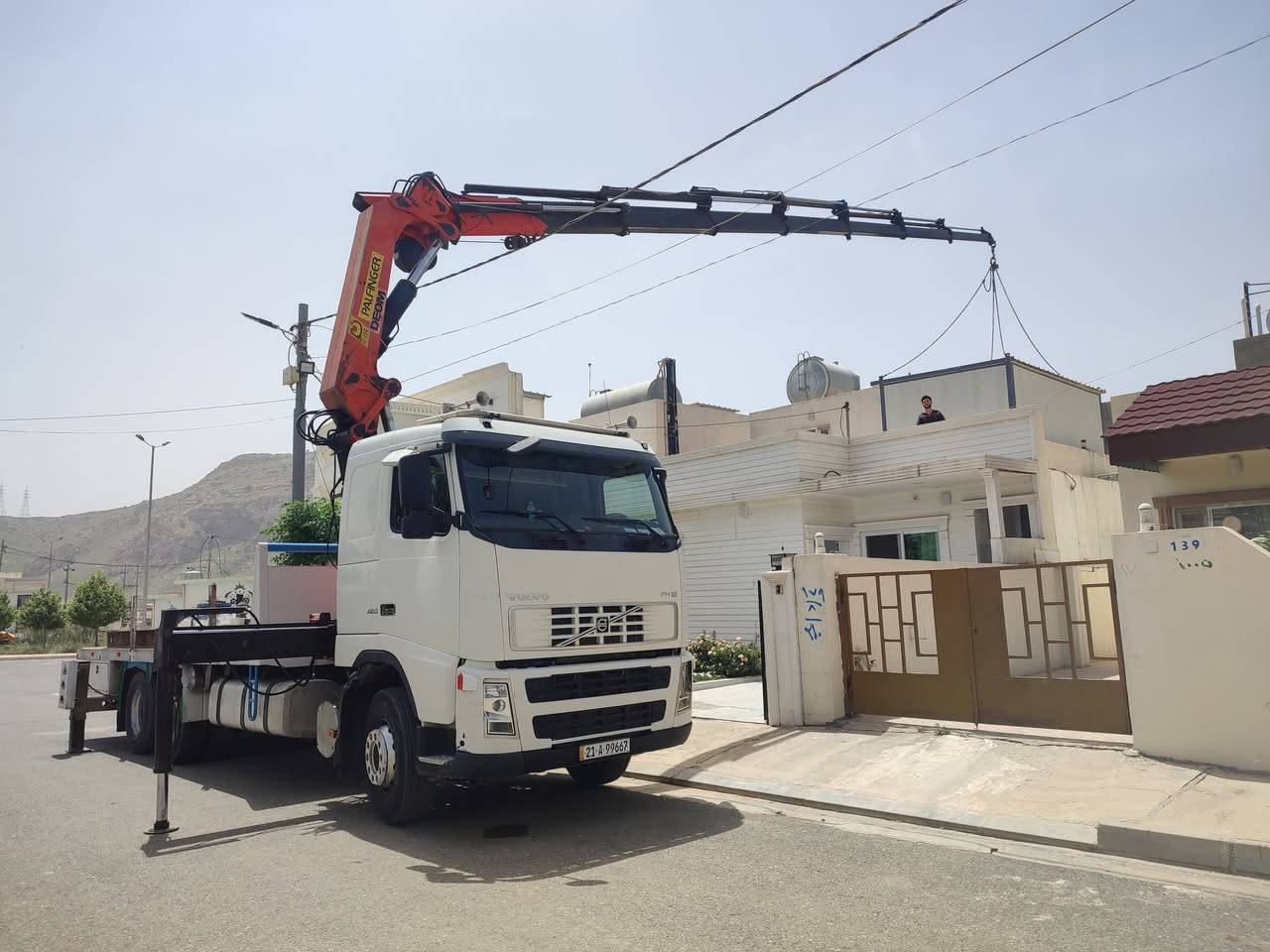 للبیع
ڤۆڵڤۆ مودیل٢٠٠٣کرین١٢ طن ٧سلايت دهن ٢سڵایت یەدوی ریمونت کونتروڵ 
***********
***********
