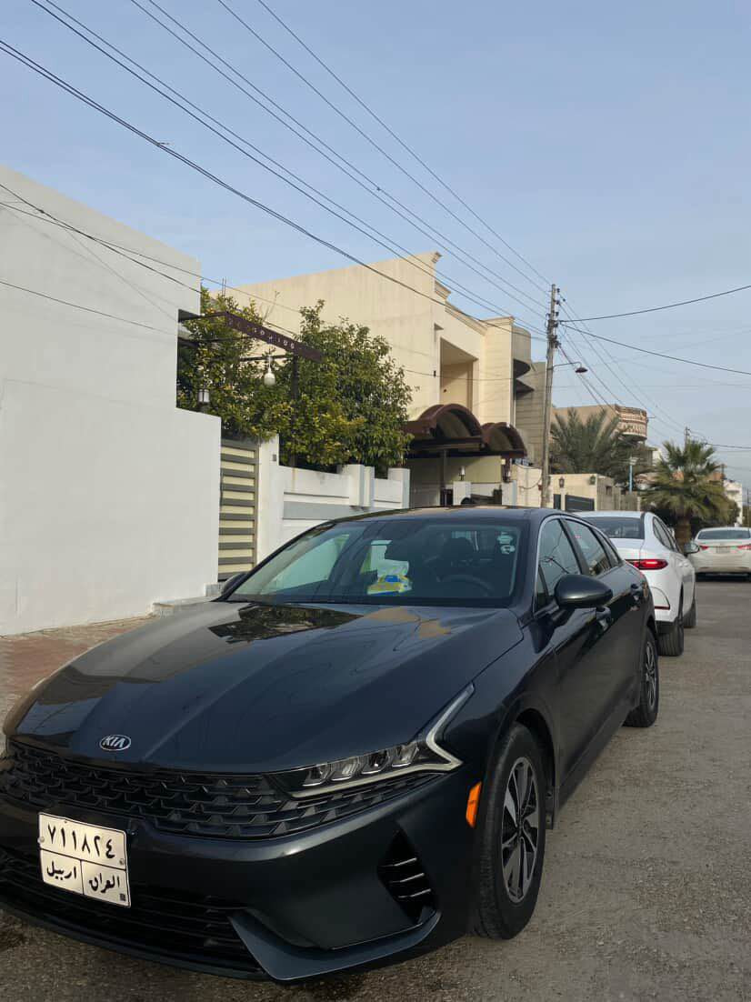 محرك 16 توربو 
جاملغ خلفي فقط صبغ رقم شاصي موجود 
سيارة مابي اي نقص ونظيف
بطاقة بانزين موجود 
مواصفات معروفة وارد امريكي 
سعر ١٦٠

للتواصل *********** كركوك, العراق
