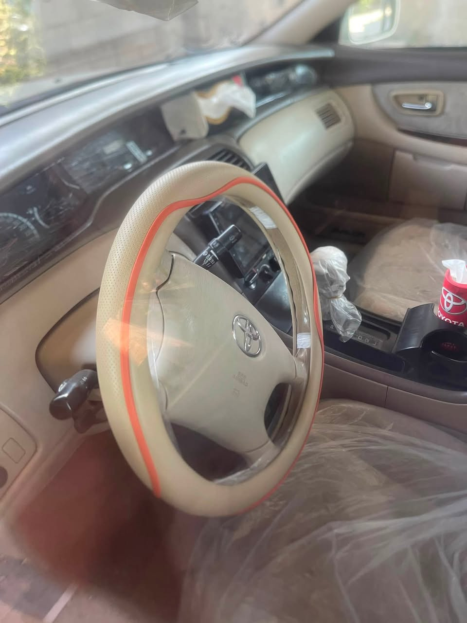 السلام عليكم للبيع افلون 2001 نص فول خليجي مكفوله كفاله من الصبغ وتعديل والتبديل ماشيه 240الف 
كير محرك بشرط صدر امامي
 خلفي 100/100 مكان السياره صلاح الدين قضاء الضلوعيه 
السعر 106وبيه مجال حك الجيه 
رقم الهاتف 
***********
