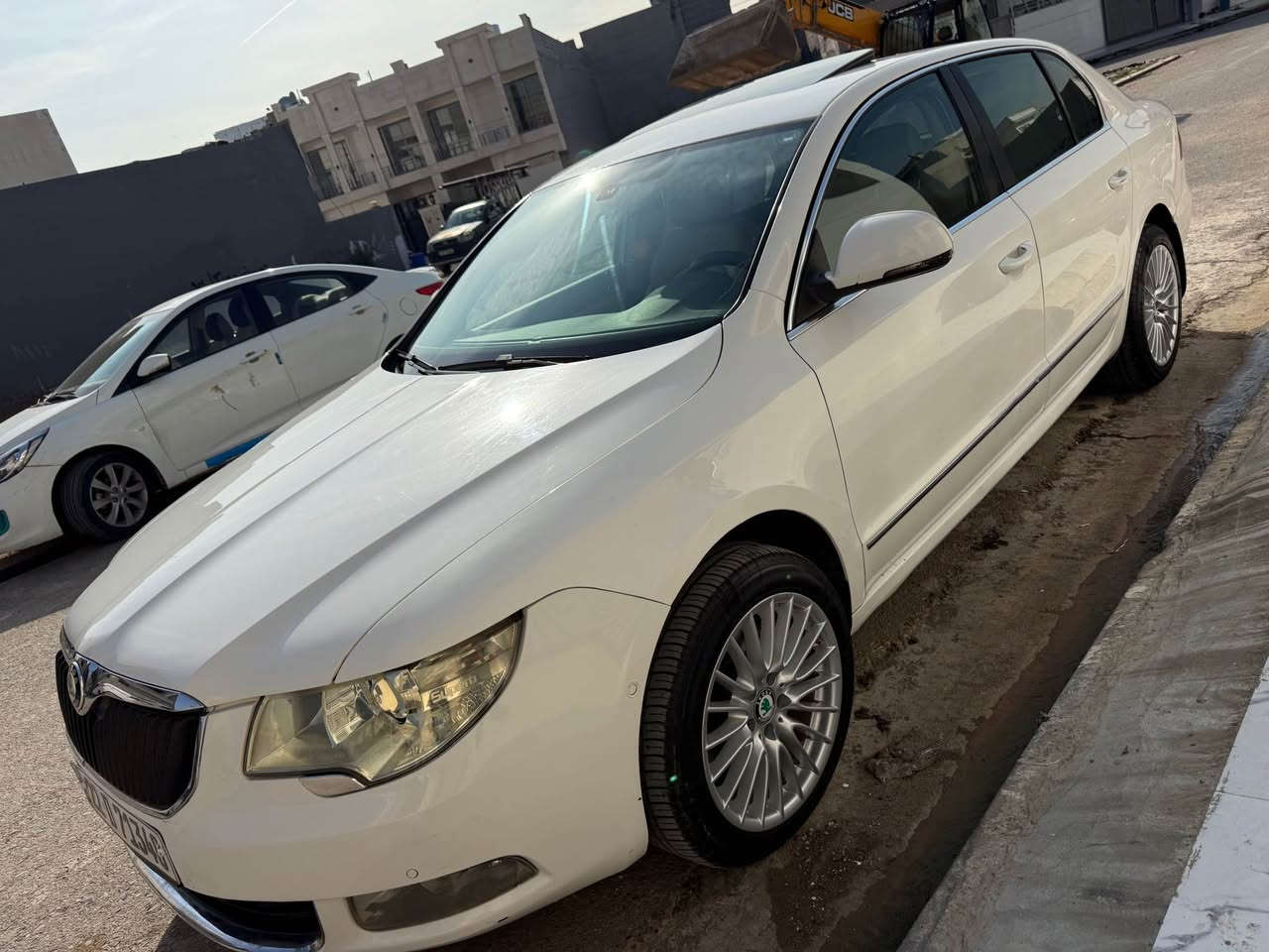 سکۆدەی سوپەربی مودیل 2013  پارچکوو نیوی هەیە سهر 89 وەرەقە رقم موبیل *********** أربيل, العراق
