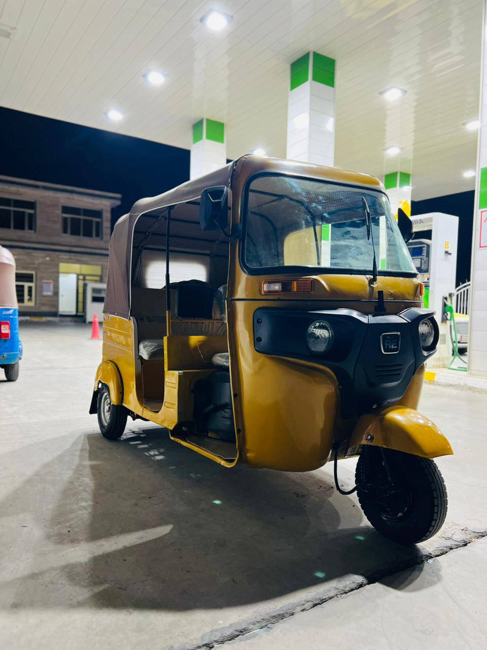 سلام عليكم تكتك للبيع موديل 19 
رقم الهاتف   *********** مكان ميسان قضاء المجر الكبير
