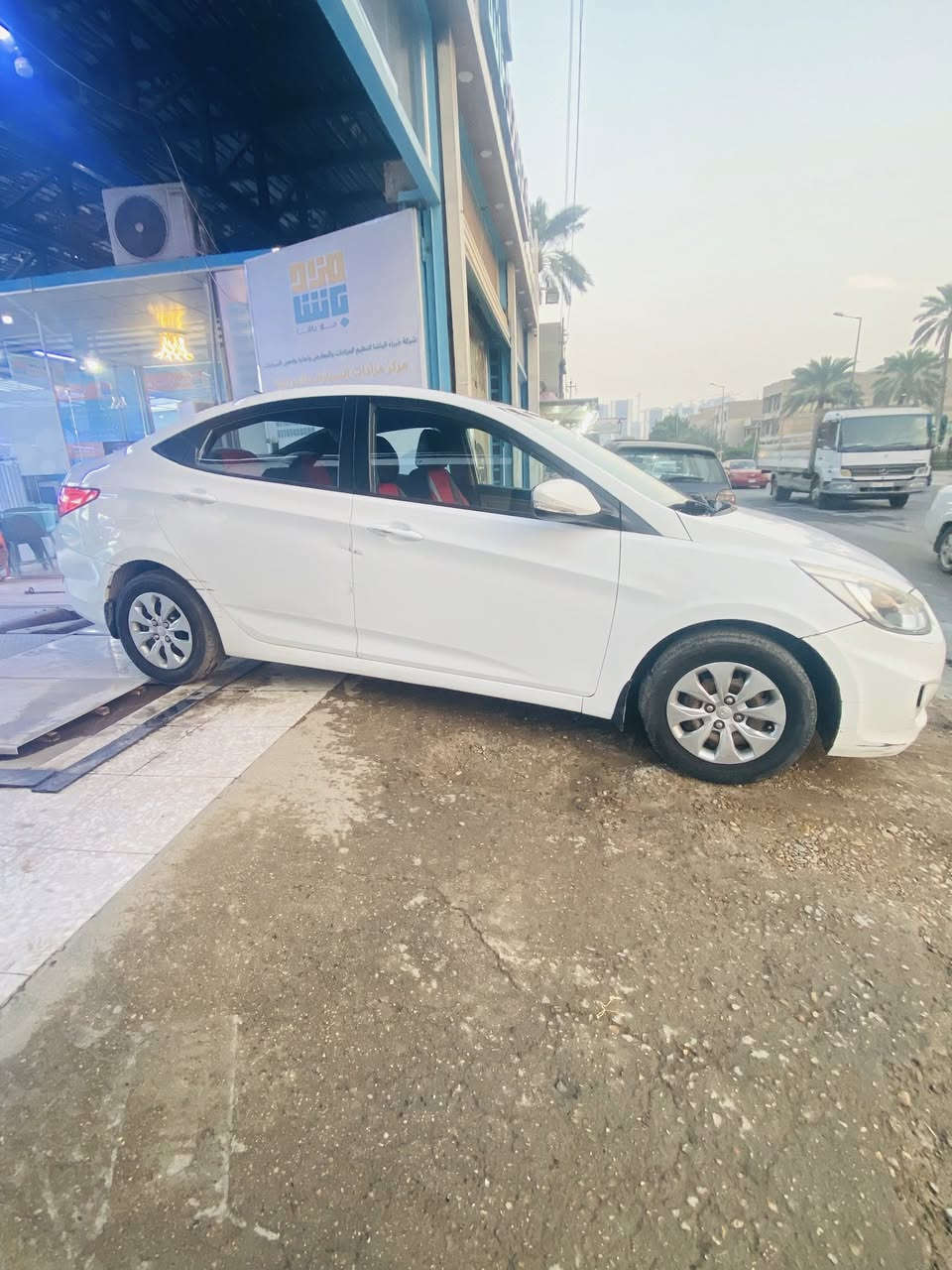 كسنت 2015 خليجي سنويه بأسمي
محرك 1600 (دوش) المرغوب
كير ومحرك بحاله جيده
حداديه جيده
تبريد
باتري
بلوتوت
اشاير بالمري
تحكم جهتين
السياره ما ناقصها شي الحمدلله 
بيهة بعض الملاحضات موجوده ب السونار
السعر : 110 ورقه وبيها مجال للشراي/ ***********بغداد /الكرخ
