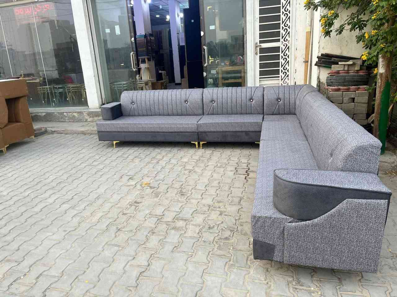 زبائننا الأعزاء 🎄
زبائن معرض بيروت للاثاث وصلتنا وجبة جديدة من التخم والديوان مختلف الموديلات والألوان اقمشة تركية خامات ممتازة اسفنج مميز اول خشب جام روسي بلوك اسود بلايود متانة عالية ودقة بالعمل زورونا بموقعنا الكائن في كربلاء حي العامل شارع المستوصف مقابل مركز فحص الوافدين للإستفسار ***********👉اتصال واتساب 
لسنا الوحيدون لكننا الأفضل 🥀🥀🥀
