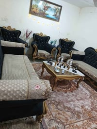 زان مصري • عشر مقاعد • كنب