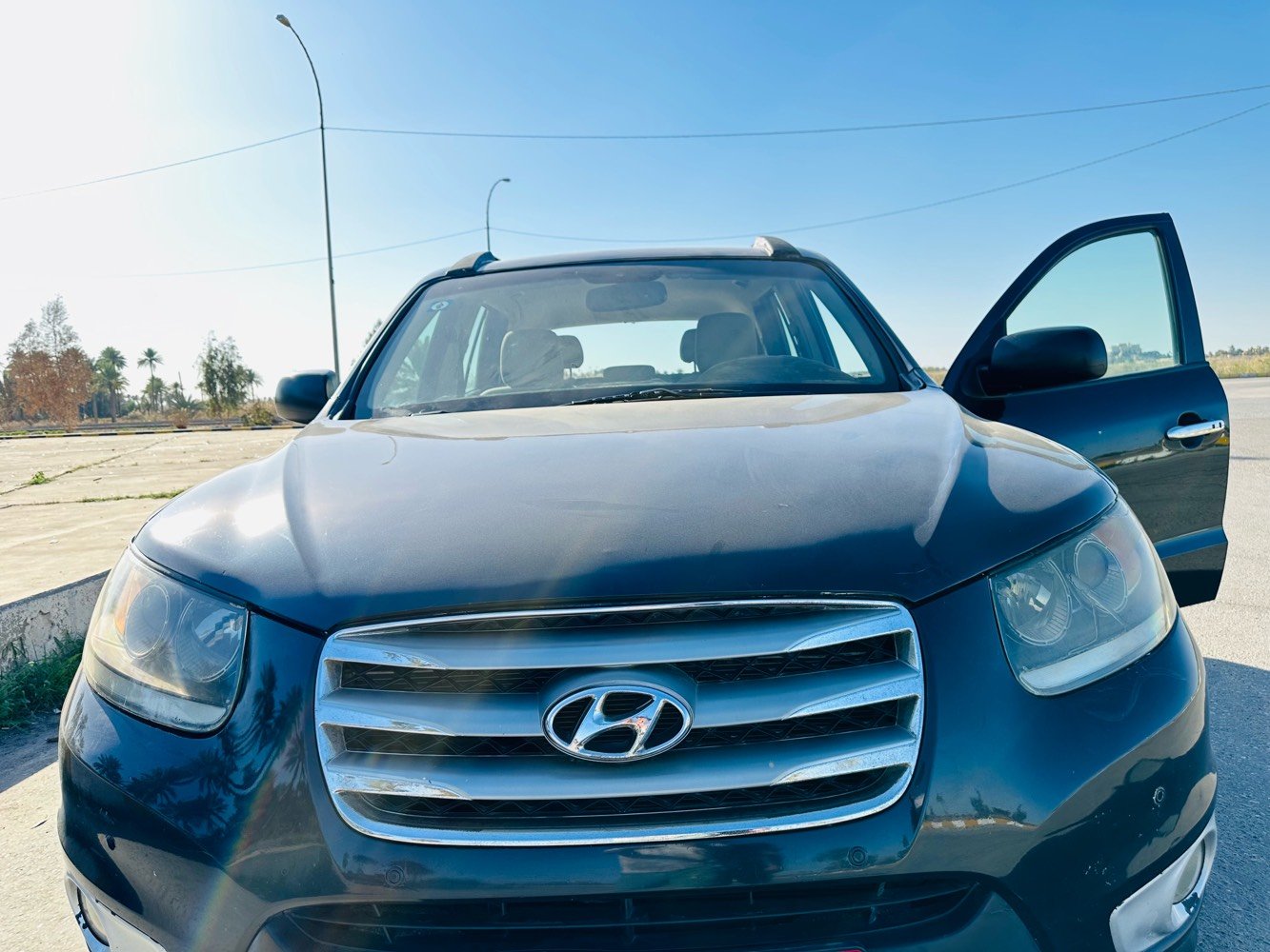 السلام عليكم سنتافي ٢٠١٢ امريكي
رقم بغداد انكليزي بسمي
تخم تاير 
باتري جديد 
تبريد ويا السويج 
داخل بيجي 
تبريد قطعتين 
السياره جديده بمعنى الكلمه 
مكينه ٢٤٠٠ 
لون حبري 
حداديه جديده شرط الفحص 
السياره بيها صبغ ربعين الباب 
وحادث امريكا بنيد وجاملغ 
سنويه جديده 
هزه جديد 
عنوني بابل الحله 
رقمي ***********
السعر ١٢٥ وبيها مجال
شنو موديل السيارة وسنة الصنع؟: 
٢٠١٢