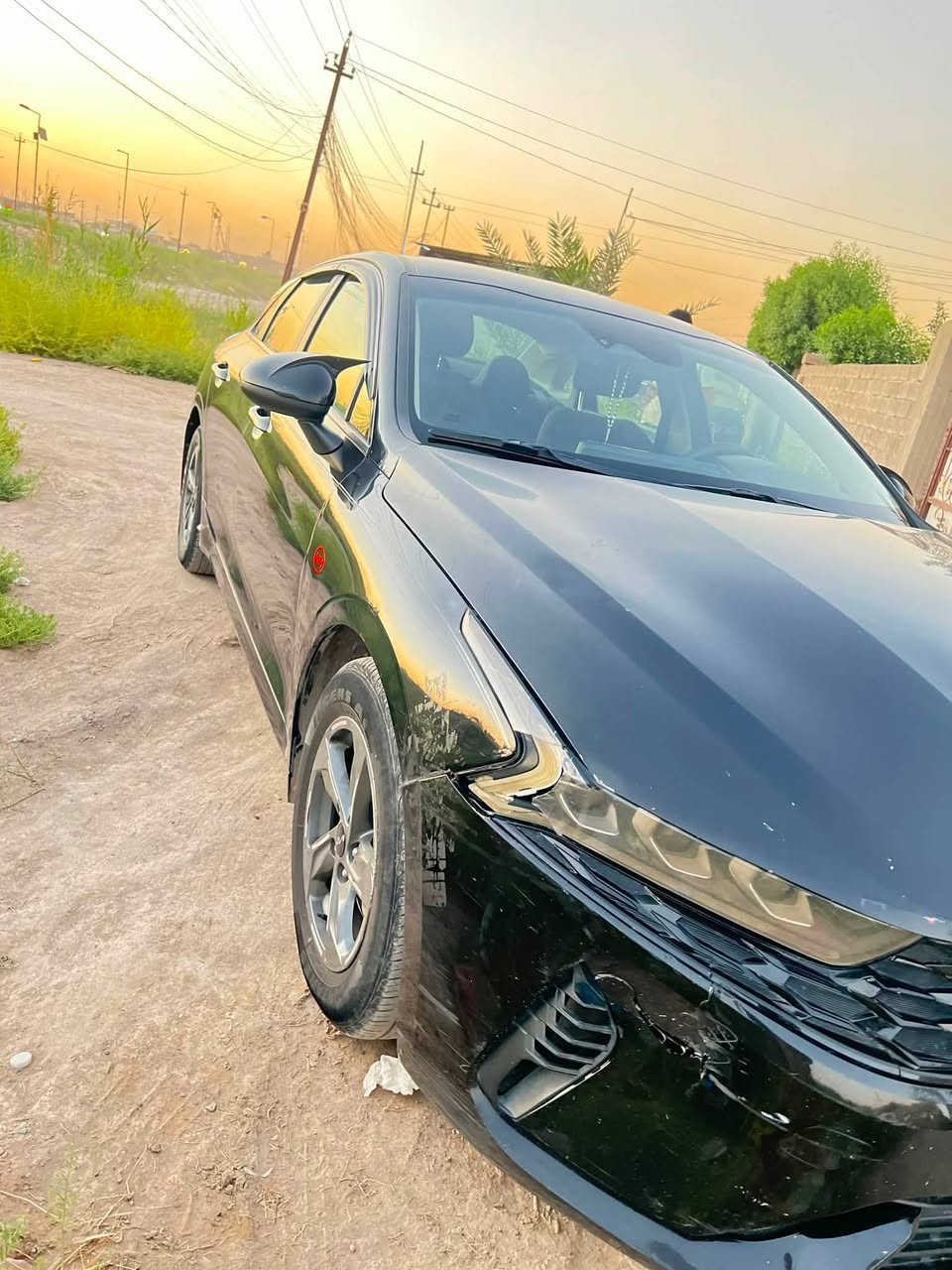 السلام عليكم كيا كي فايف للبيع موديل 22سياره محتاجه كير ومحرك سياره معوقين باقيله سنه تصير حره سعر مناسب منزلك سعر المكينه و الكير ومنزلك غرامات وكاله فقط مكان بغداد وين جماعه التعمير تفيدكم واتساب***********

