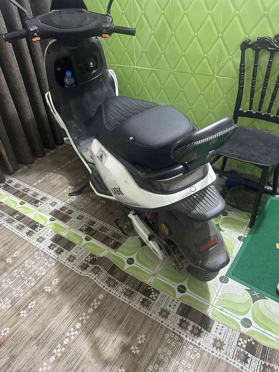 سلام عليكم
دراجه همر أباجي رياضي

الدراجه استخدام قليل

فول مواصفات
مثبت سرعة
السرعه 80 حقيقه 
تمشيك 75 كيلو بل شحنه
ملف قوي3000 واط ميه بل ميه
زينون عالي ناصي
اشاير يمنه يسره 
دبل إشاره 
3 سرع
لد جانبي
بريك نصام اي بي اس 

اخذتها ب مليون و ميتين

السعر 850

بغداد الجديدة 
*********** او خاص
