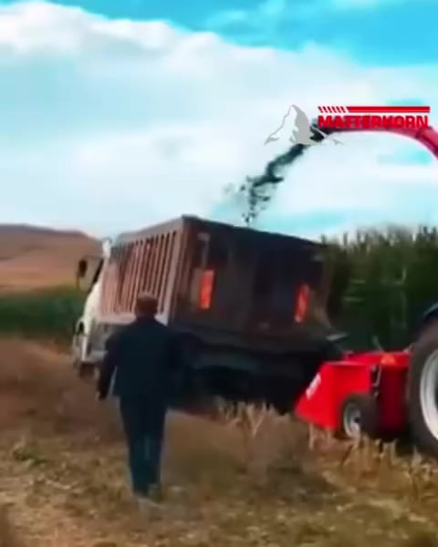 🇪🇸Ensiladora de arrastre
🇬🇧Trailed silage harvester
🇮🇹Mietitrice trainata per insilato
🇷🇴Combină de recoltat siloz tractată.

Para más información info@matterhorn.com.tr
Teléfono : +905527024406
https://www.matterhorn.com.tr/


**إذا كنت صاحب هذا الإعلان وتريد حذفه لأي سبب، رجاءا أرسل رسالة إلى الدعم الفني**