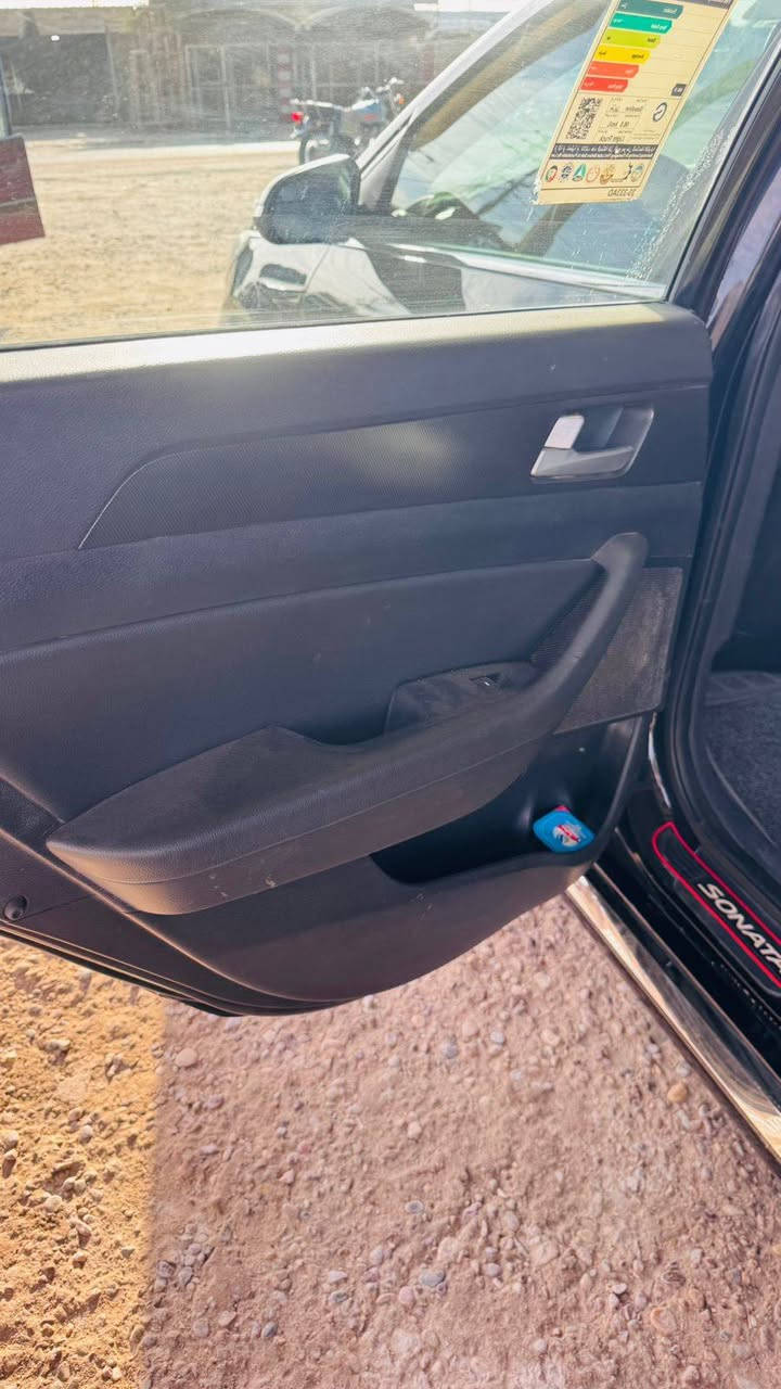 سوناتا سبورت للبيع موديل 2017 
عنوان النجف 
***********
