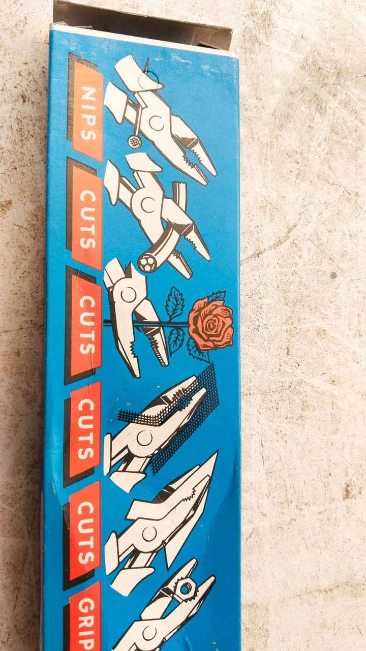 بلايس حجم 8 انج استيراد المؤسسة مصنوع في ألمانيا الغربية السعر 17 الف التوصيل 5 كل محافظات *********** كمية محدودة 
made in Western Germany
