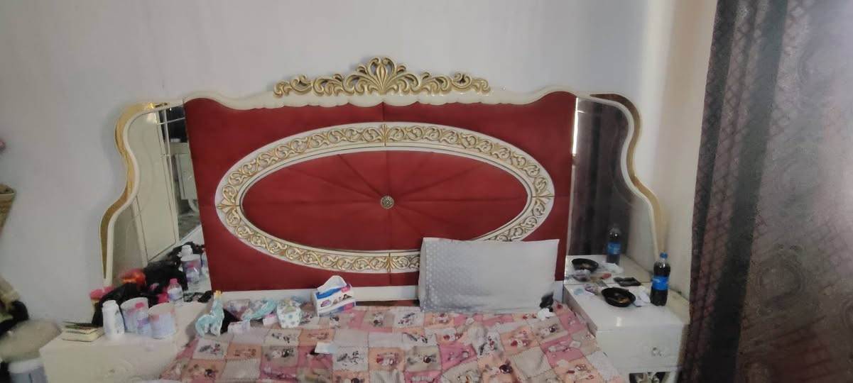 غرفة نوم تركيا 9 قطع
غرفة نوم تركيا 9 قطع نضيفة كلش بدون اي ضرر خشب ثقيل للبيع مكاني المحمودية 
***********
