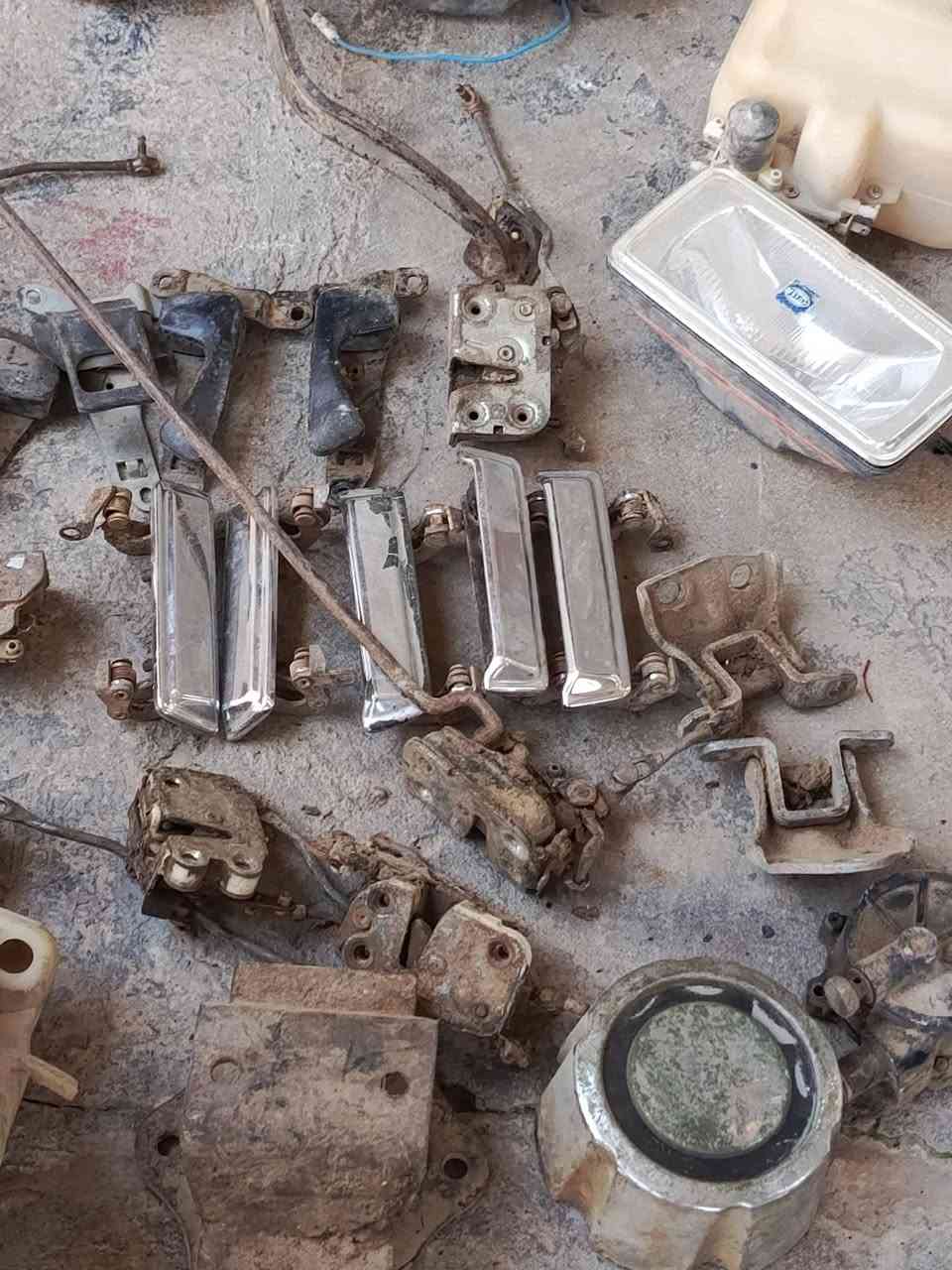 غراض كالوبر للبيع كلمن وسعره الخاص مفتوح
