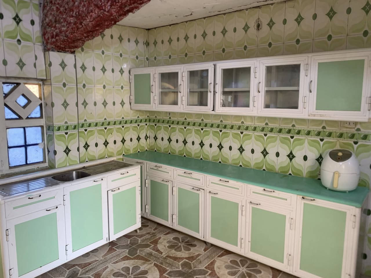 كاونتر ٣متر وسنك متر ونص ب٦٠٠


**إذا كنت صاحب هذا الإعلان وتريد حذفه لأي سبب، رجاءا أرسل رسالة إلى الدعم الفني**