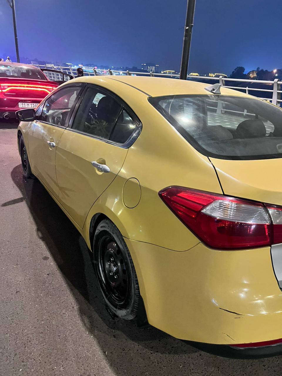 السلام عليكم
فورتي للبيع مديل 15وارد امريكي

مكينة 2000 

مكينة وكير خير من الله 

سيارة حلوة وجاهزة 

مثبت سرعه 

مانع انزلاق 

مرايات شفط 

شاشة جبيرة

سعر 107 وبيهة مجال 

مكان بغداد  حي الجوادين 

***********
