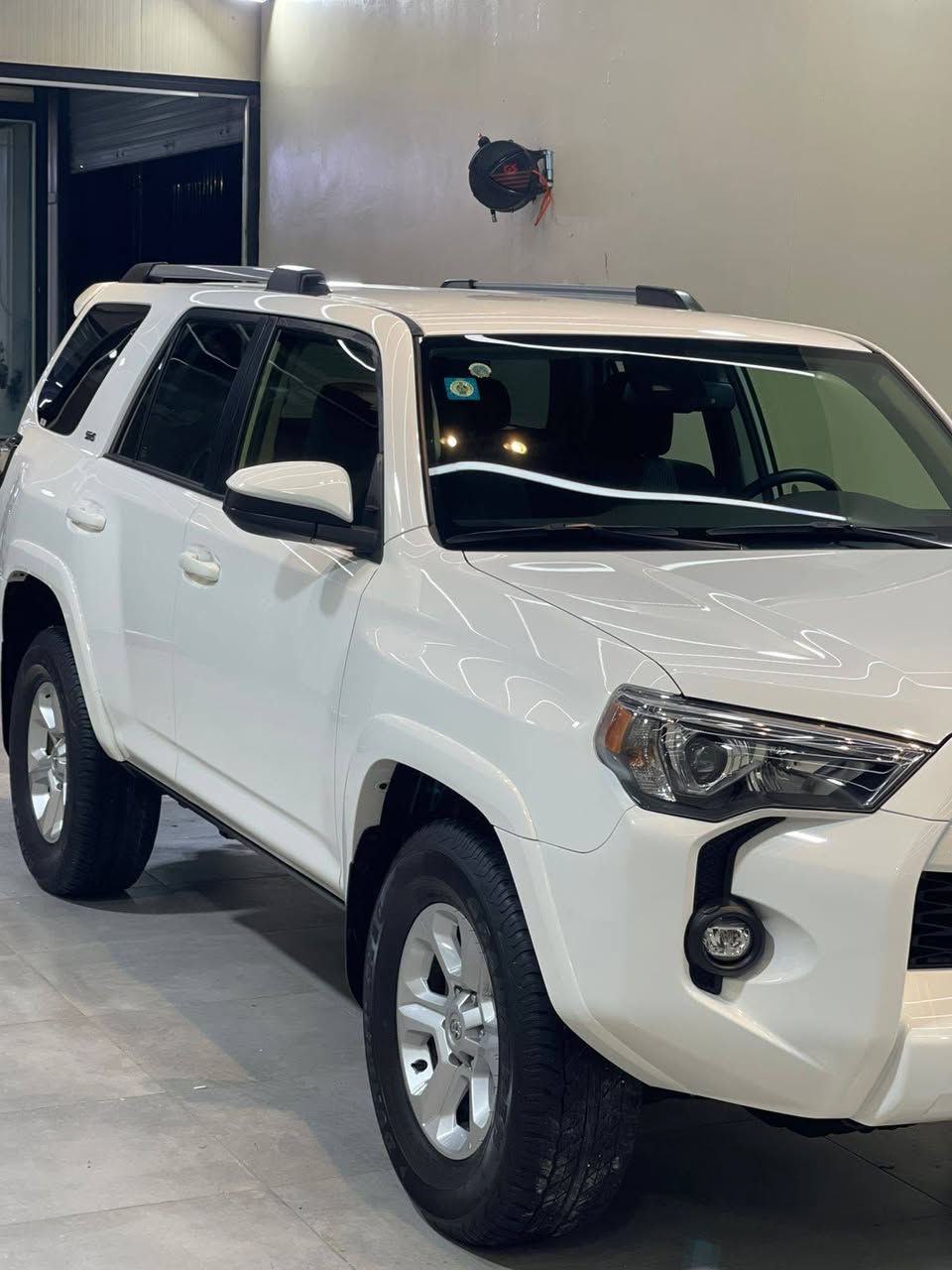 رمضان كريم
تحيه طيبه السلام عليكم ورحمة 

تويوتا فور جنر 2023 

بدون حادث تقارير غرق 

شرط شرط كله مكفول مكينة عقل من جوه مادخل سياره 

فول عده فتحه 

عداد 55 الف كليو

مكينة 6 سلندر 4000

مقاعد كهرباء 

تحكم ستيرن 

حساس خلفي أمامي 

بصمه تشغيل 

بصمه ابواب 

تبريد أمامي خلفي 

7 راكب 

ويل كب 

نقطه عمياء 

قيادة ذاتي 

مانع انزلاق 

فور ويل 

فول عده فتحه جلد 

رقم بغداد دولي باسمي تحويل مباشرة سنويه هزه جديد 

السعر 28 ونص يعني 285 ورقه وبيها مجال 

إي استفسار 

*********** 

مكان بغداد البياع
