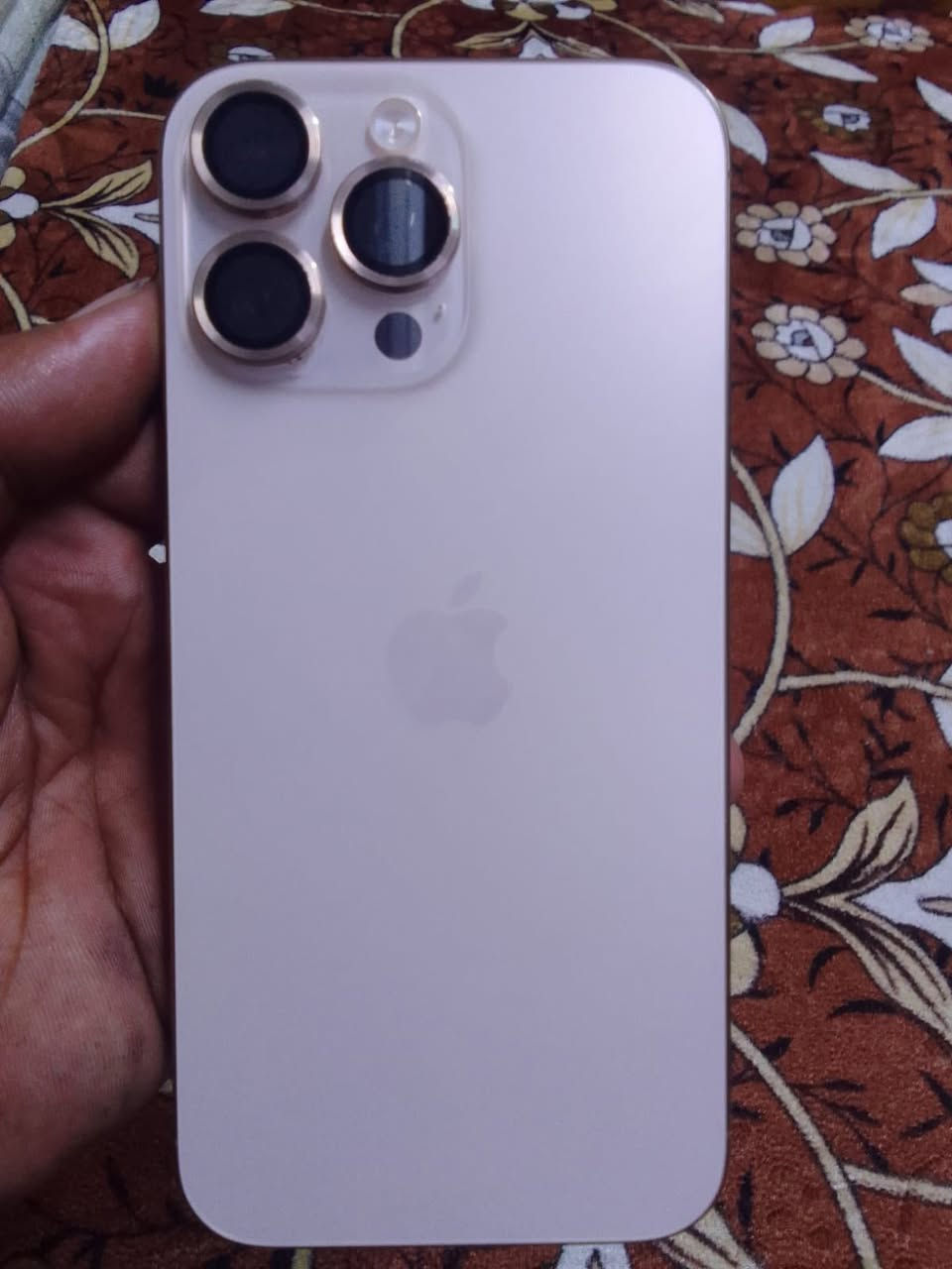 البيع آيفون 16برو ماكس 
مكان رمادي لإسكان القديمه 
بعده جديد جلخ مآبي 
سعر مليون 500
***********
