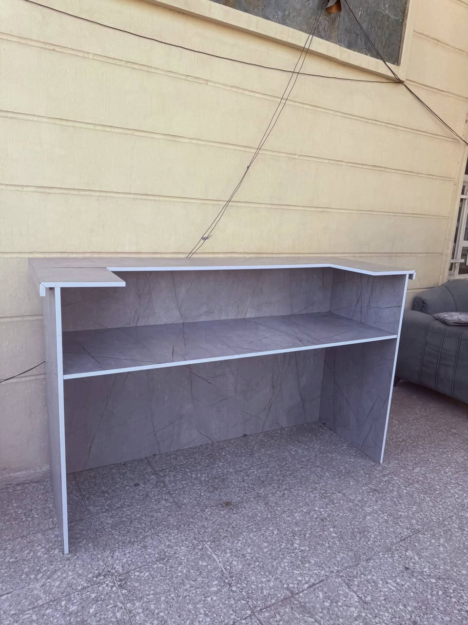 ميز رسبشن للبيع شبه جديد .
قياسات :
طول متر و٩٠ سم . 
عرض ٦٥ سم . 
ارتقاع متر و ١٥سم . 
مكان بغداد البياع . السعر ٧٥ الف .


**إذا كنت صاحب هذا الإعلان وتريد حذفه لأي سبب، رجاءا أرسل رسالة إلى الدعم الفني**