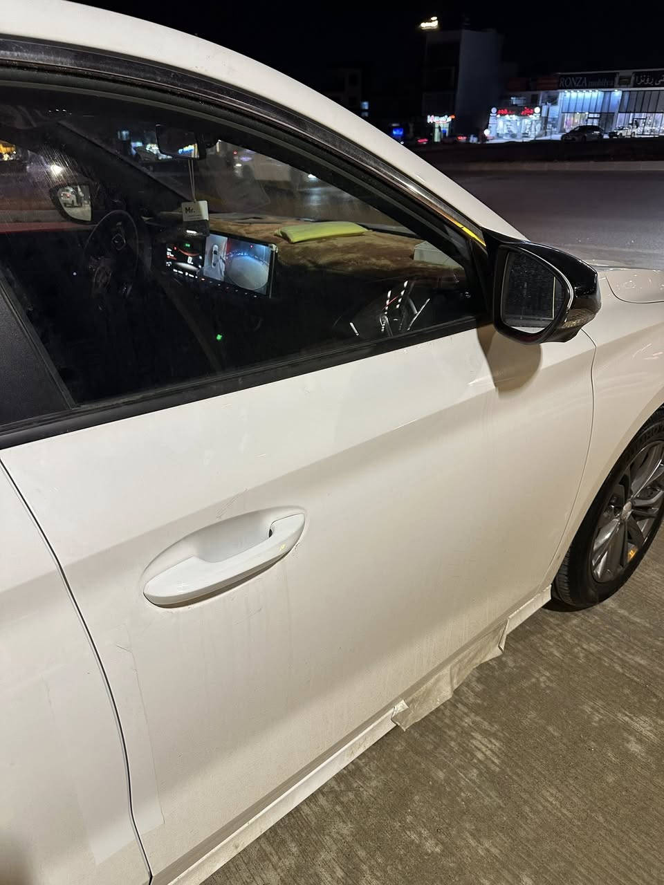 MG GT 2025 📦📦
٩٠٠٠کم ڕۆشتوە
هەموو گیانی بەشەرت 
بستێ ساردی هەیە بە درگای دواوەی سەکن 
شاشە ئەکتیڤ، و بۆیاخ تەنک
***********
