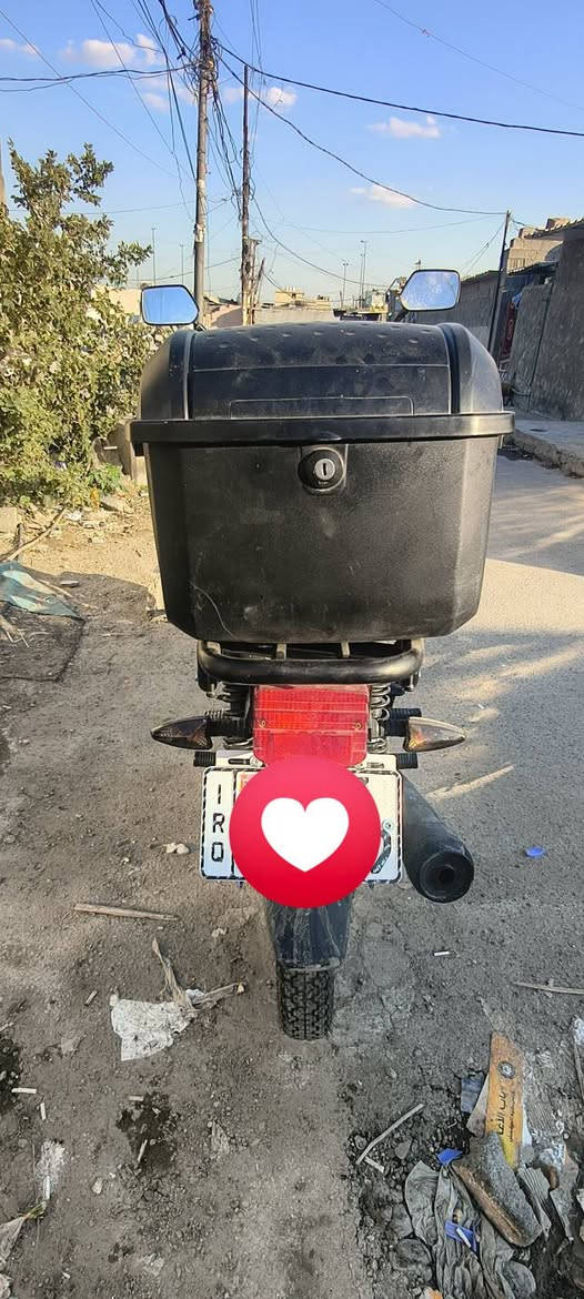 سلام عليكم ( دراجة شاينك موديل 25 رقم بغداد بعدها با اسم الشركة سيزر تحويل ثاني يوم سعر الدراجة مليون وسبعمية وخمسين
بيها مجال بسيط جدا 
1750000 بغداد بلديات قرب نادي الصناعة ***********
