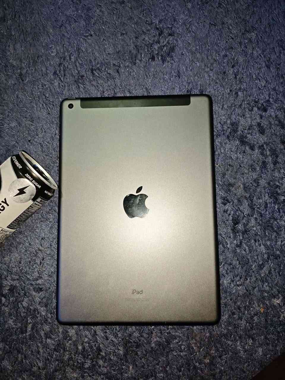 سلام عليكم
iPad:8

تحديث مستمر

بطارية:90🔋

ذاكرة:32

نضافة:100%

ايباد صار سنه من اخذته بالكورتونا وما مستخدمه

اريد مراوس بجهاز 

السعر ١٦٠

العنوان : ديالى بلدروز
رقم الموبايل :***********فقط اتصال
