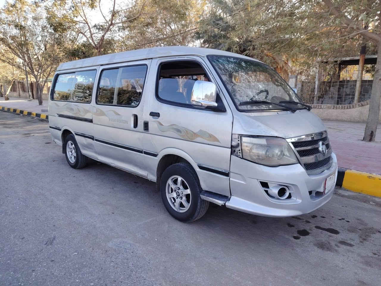 السلام عليكم فتون للبيع سياره  حره خط وبحث خطه كوفة نجف ابيع  موصليه موديل 2014سياره  مكينه وكير نضاف   سنوية عضم  عاج سعر 34وبيه مجال حك الجيه  العنوان النجف كوفة مامتواجد ع الفيس ***********
