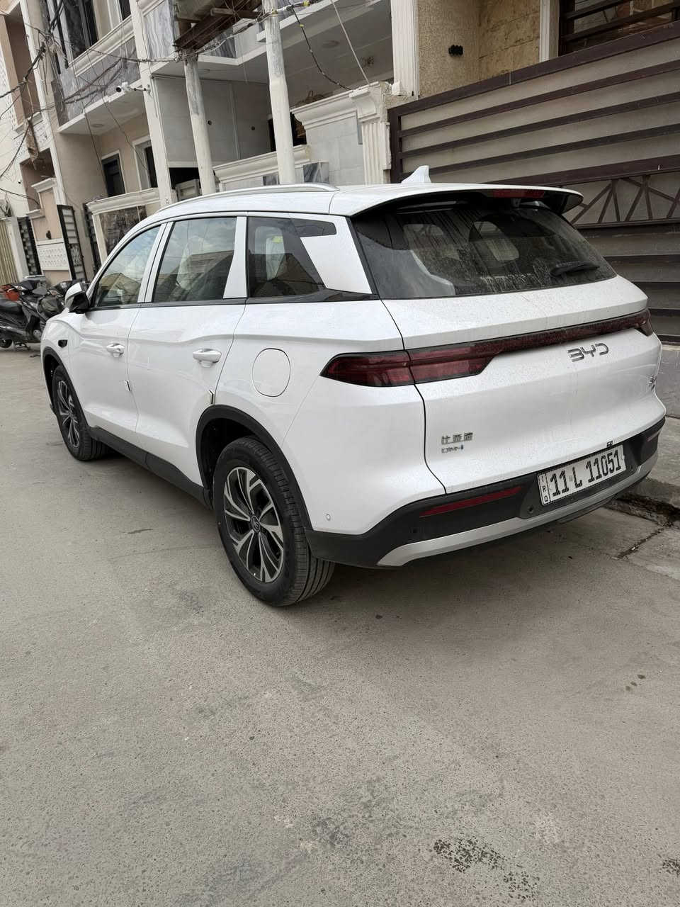 سونك برو موديل 2025 للبيع سيارة جديده زيرو ماشيه الف عنواني بغداد حي القاهره 13 كامره فول مواصفات قماره حديد ***********
