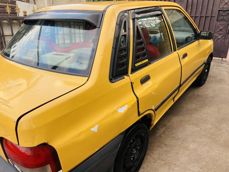 السلام عليكم سايبا للبيع موديل 2013
سنويه لل 2028 هزه جديده ورقم جديد باسمي
دوشمه جديده كاعيات جدد باتري جديد 
تبريد عاطل  ونمره الرابعه تفلت صدرها نص عمر 
بيهه خياسات بسيطه جاملغات خلفيه شواصي بس واحد معمر وبيهه صبغ بصيط 
هيئه غرامات مصفره السعر 25 ومجال حك الجيه 
‎مكاني بغداد حي لبتول رصافه 
***********
***********
