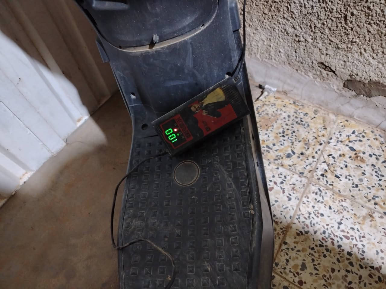 السلام عليكم دراجه شحن حجم 14 دراجه بيه ضعف بطاريات تصرف شحن وتقل سرعته اذا تبدل بطاريات ترجع جديده الدراجه بيه نقص اشاره اماميه يسرئ شاحنته وياه العنوان النجف حي الجامعه الاستفسار عله الرقم *********** الدراجة سعره 125 وبيه مجال

