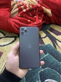 11برو ماكس  ذاكره 64 بطاريه100 مبدل شاشه بطاريه  سعره 160قفل قفللللللل...