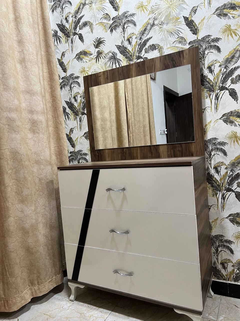 البيع غرفه تركي سعره 350 وبي مجال تخم سعره 450 وبي مجال مكان الدوره شارع زيتون


**إذا كنت صاحب هذا الإعلان وتريد حذفه لأي سبب، رجاءا أرسل رسالة إلى الدعم الفني**