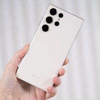 اس ٢٣ • ابيض • ٢٥٦