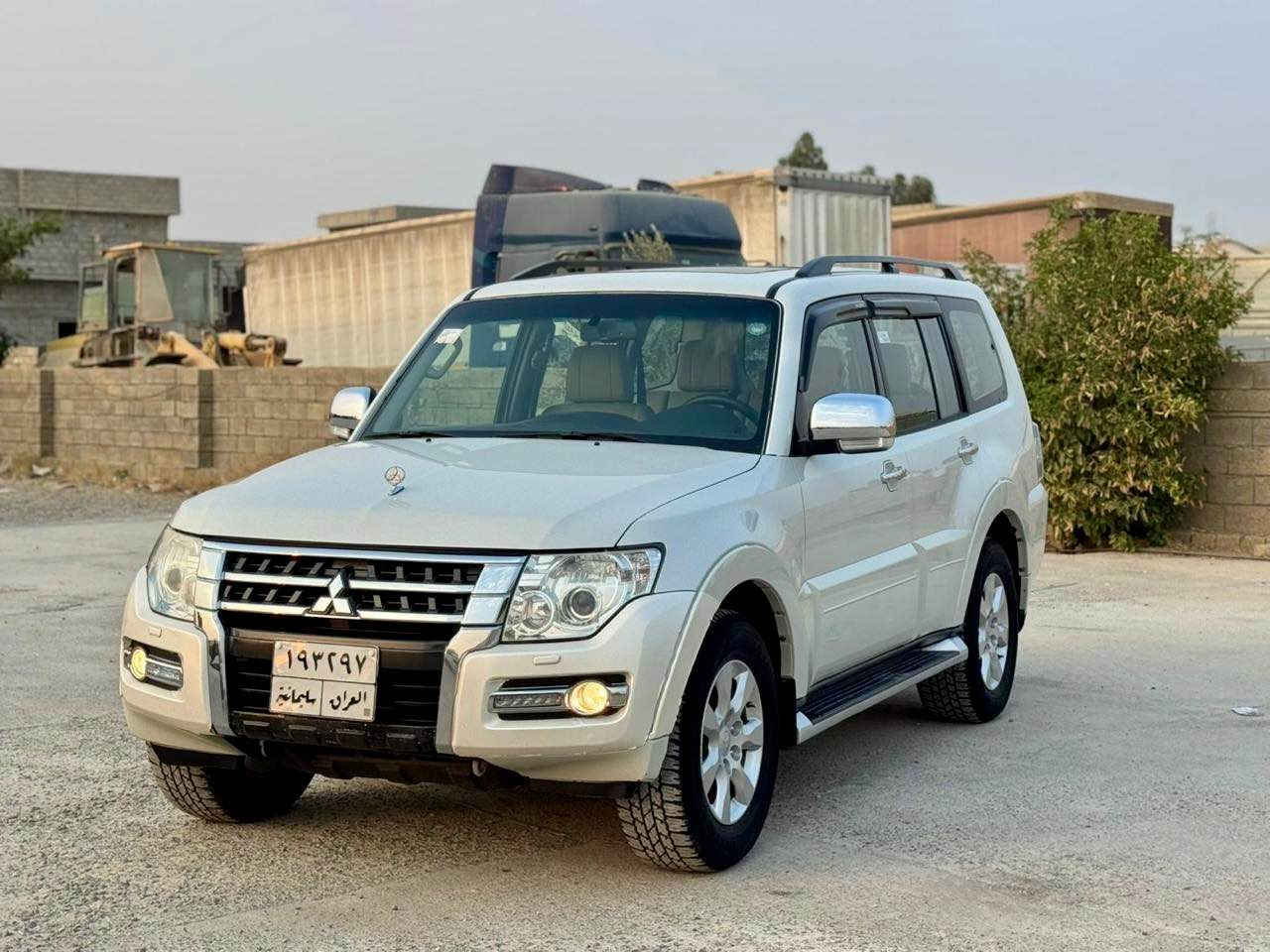 ميوسوبوشي موديل ٢٠١٥ خليجي عنتور 

سعرااا ١٨٩ ورقة و مجال قليل 

مكااان كركوك اسكان 

سيارة كلين تايتل يعني مكفول دعامية ل دعامية 
مفواصفات  فول فول كشن جلد و كهرباي  سلايت 
شاشة كامرة حساس اماني و خلفي ١٢ مكبرة داخل اصفر 
لايتات زينون بلاد محرك ٦ سلندر ٣٥٠٠ مرغوب  تبريد مركزي  دفتر بنزين بي 

سنوية و رقم و هزة و زينكة كلهم جديد  بشرط تحويل و وكالة 

***********اسياسيل 
*********** كورك كركوك, العراق
