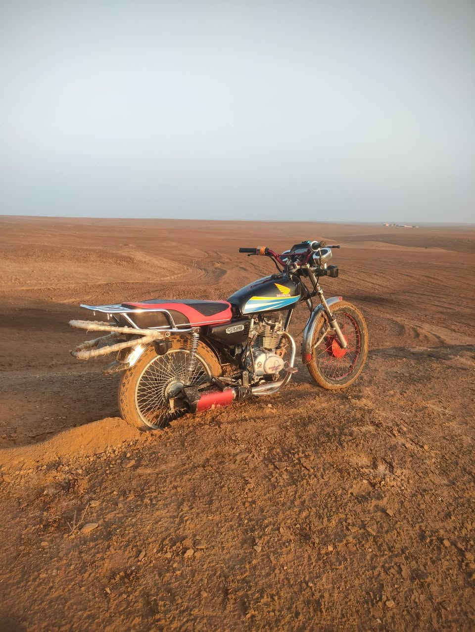 السلام عليكم
بارت للبيع 4 گير 
موطور كل غراضو جددد ماعايزو برغي 
السعر 380 وبي مجال 
***********
