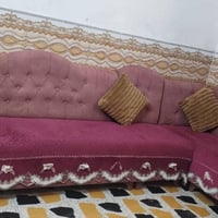 ديوان • عشرة مقاعد • نضيف