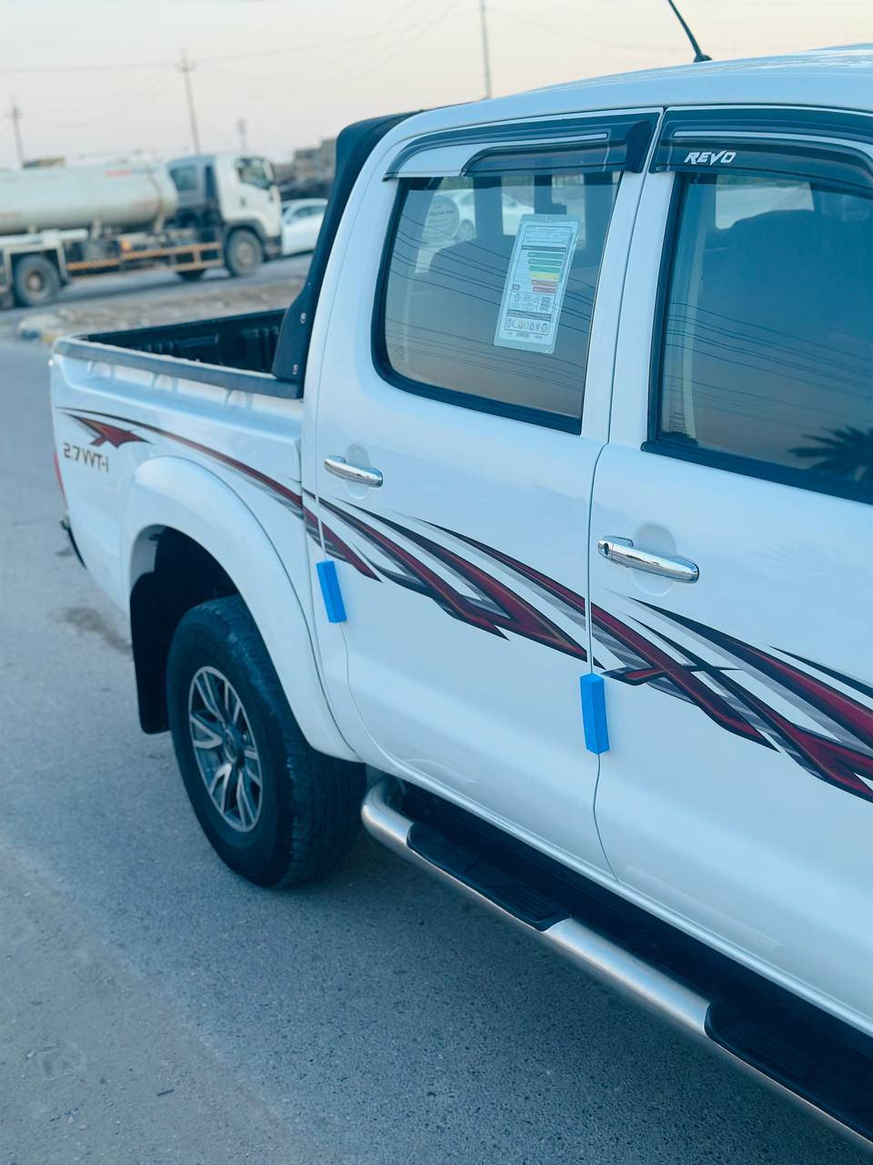 سلام عليكم
فورويل 2013 كويتي كفاله عامه 

مكينه وكير وحداديه وتخم تاير كله جديد 

رقم اربيل الجديد جاهزه من كلشي 

السعر 205 وبيه مجال 

مكان السياره الديوانيه قضاء الحمزه الشرقي 

‏‪***********‬‏
