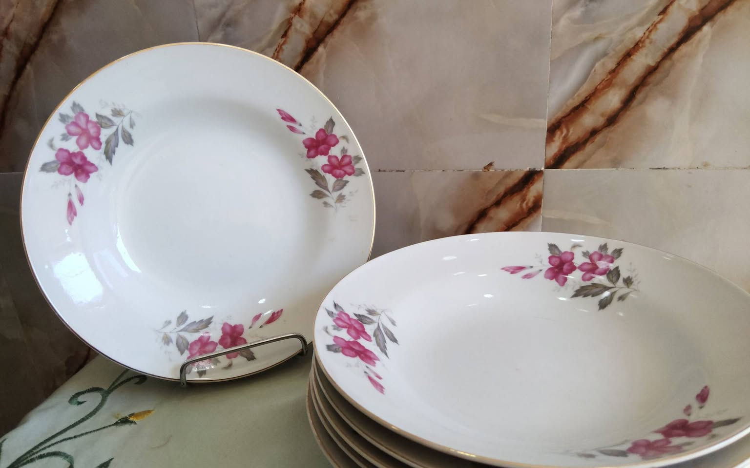 سيت ماعون 10 قطع للتواصل على الخاص


**إذا كنت صاحب هذا الإعلان وتريد حذفه لأي سبب، رجاءا أرسل رسالة إلى الدعم الفني**