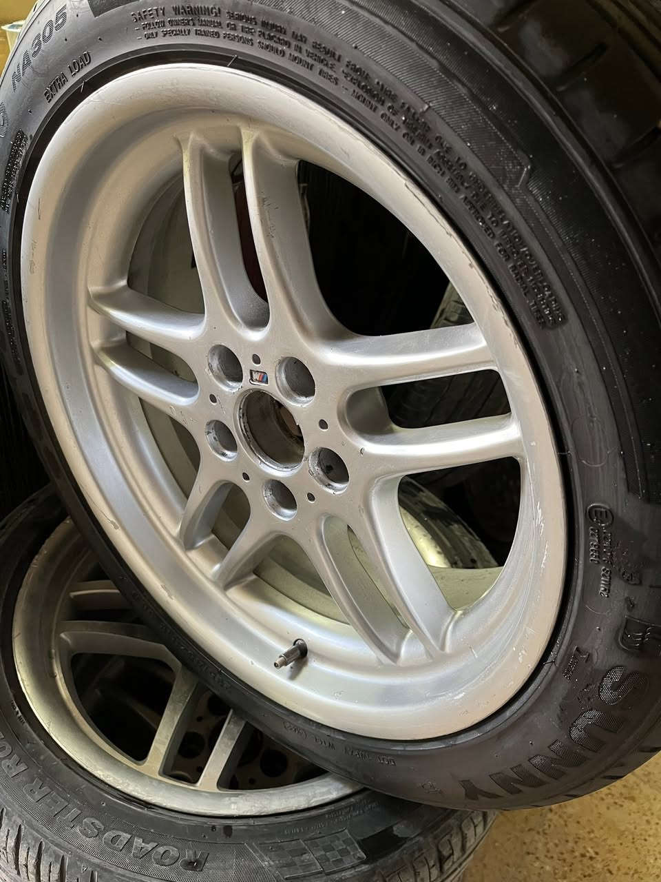 🛑شباب عندي تخم ويل M حجم 18  توسايز  بي بس ويل واحد بي فطر زغير ومصلح بيع او مراوس وياه تخم تاير نظيف سعره 450 
🛑تخم ويل حجم 17 مكفول من كلشي وياه تخم تاير نظيف 
يرهم زعره ويرهم 36 ويرهم علسيارات الكوري همين وعل 500 هم يرهم سعره 375 
🛑تخم ويل كرن الغزال مال حديث حجم 17  مكفوووول بدون تايرات او تريد تايرات هم موجوده مال باله 
سعره ٤٥٠
مكاني حله 
***********
