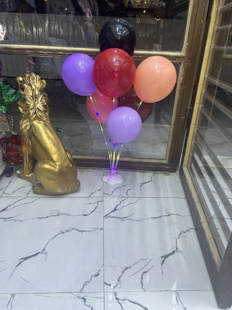 متوفر كافة تجهيزات المناسبات وأعياد الميلاد 
عنوان المحل 
بسماية مدخل B. متوفر توصيل


**إذا كنت صاحب هذا الإعلان وتريد حذفه لأي سبب، رجاءا أرسل رسالة إلى الدعم الفني**