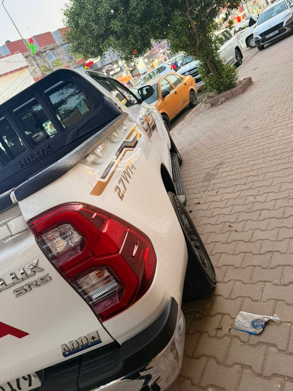 بيكم هايلوك فور ويل عالي--2021
كفاله عامه السياره مكاني بغداد------***********
قطعتين تبريد
كشنات تبريد
بنيد جكات
دبل جكمجه
بصمه
السياره كفاله عامه من كلشي مكفوله من الدعاميه للدعامه عداد المسافه 104 ك م 
تخم تاير صدر جديد 
بسمي ثاني يوم احول ان شالله
