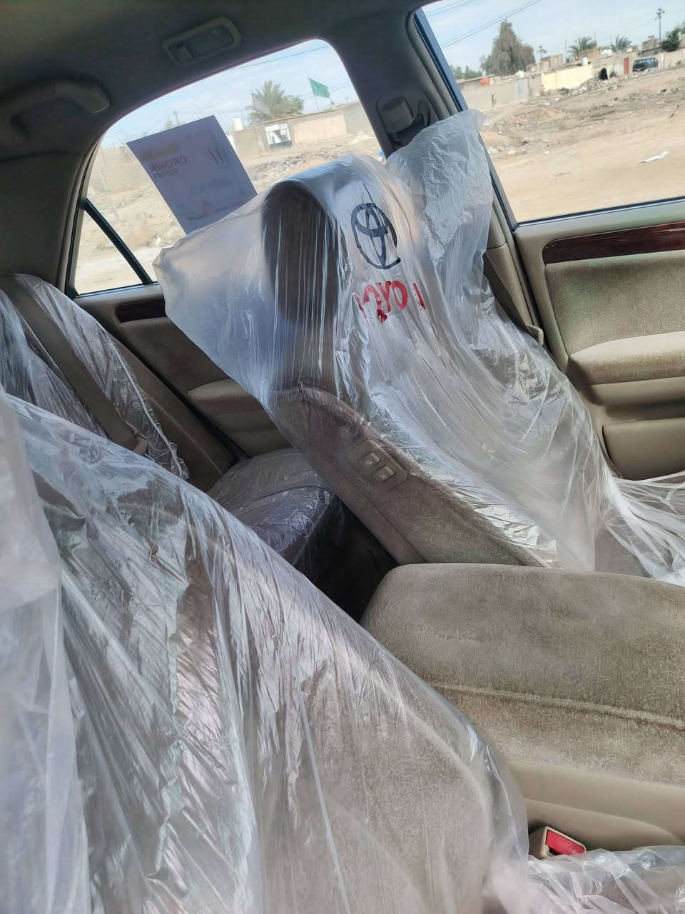 السلام عليكم سياره ملكة مديل 2002 مكينه   ديفور جبير  ثلاث دكم تبريد ثلج بسمي مكان نجف ابو صخير ***********
