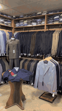 زبائن أزياء العاصمة. العروض بدأت من داخل قسم البدله. 
بدله +قميص +ربطه +ساعه   السعر فقط صار 85 الف والعرض يبدأ من اليوم. 25/12 الى يوم 31/12  
العنوان بغداد الدوره شارع المصافي 
أزياء العاصمة 
الحجز واتساب. ***********
