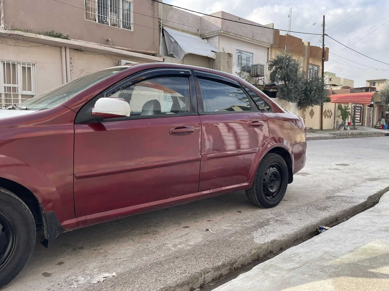 البيع فقط بدون مراوس ونقد فقط 
اوبتراء 2007 لون ماروني رقم دهوك رقم وسنويه جديد إلى 29 مكينه وكير شرط مكينه 16 وايرمنيه ضفيره كلو جديد كلو شغال طخم جديد طخم تايرات جديد سياره جاهزه بدون اي مصرف شرط التحويل عليها غرامه 250 تنزل من سعر السياره تاكيه ع جها سايق بجم وحوض كبس وضع شركه بدون اي ضرر سعر 55 وقابل للتفاوض بسيط مكان سياره موصل جانب لايسر حي التحرير
*********** 
***********
