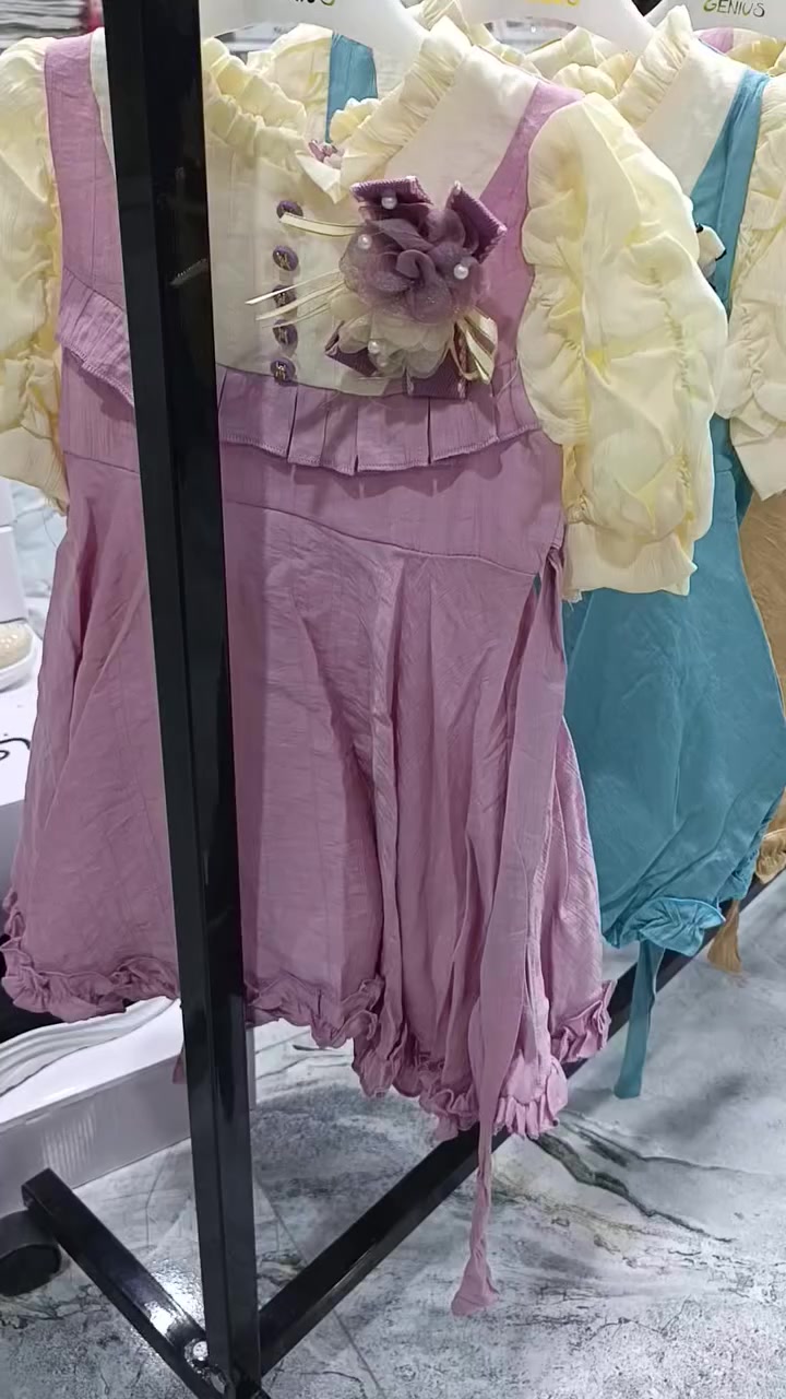 #جمال حقيقي👗 فستان بناتي متوفر داخل الفرعين الاول والثاني
العنوان نجف حي الميلاد شارع السوك
الكندي للالبسة النسائية والاطفال 
tiktok.com/@apeel.alkndee


**إذا كنت صاحب هذا الإعلان وتريد حذفه لأي سبب، رجاءا أرسل رسالة إلى الدعم الفني**