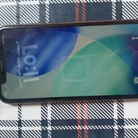 اسلام عليكم ايفون 11عادي للبيع   ذاكرة 128  بطارية 84 دبل خط  ما مفتوح...