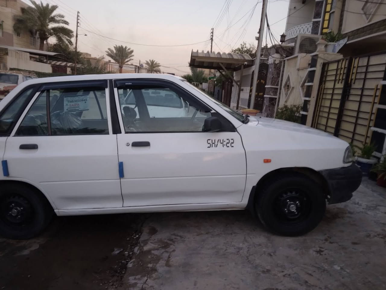 السلام عليكم  سايبا للبيع حلو كلش  موديل  ٢٠٠٩ بسمي 
مكينه  وكير جدد تبريد ثلج شواصي انضاف مامعمرات
السياره بيها صبغ  نعتبر حزام  بيها دوس معدله ومكانت
 صبغ بس صدر حلو بس دبلات تعبانه اربعتهن نصبه كلش حلو
كهربائيات كلها شغاله تخم تاير داخله مدوشم جديد 
السعر ٢٩ مكاني دوره ابو دشير  هاتف ***********
