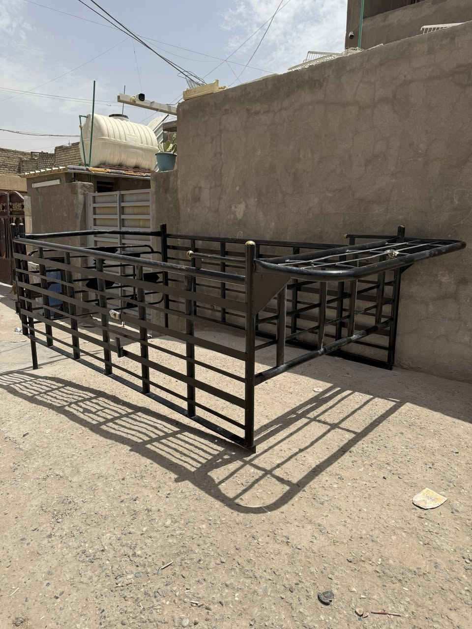 السلام عليكم محجر للبيع مال نثيه السعر ٣٢٥ المكان بغداد و هاذ رقمي ***********
