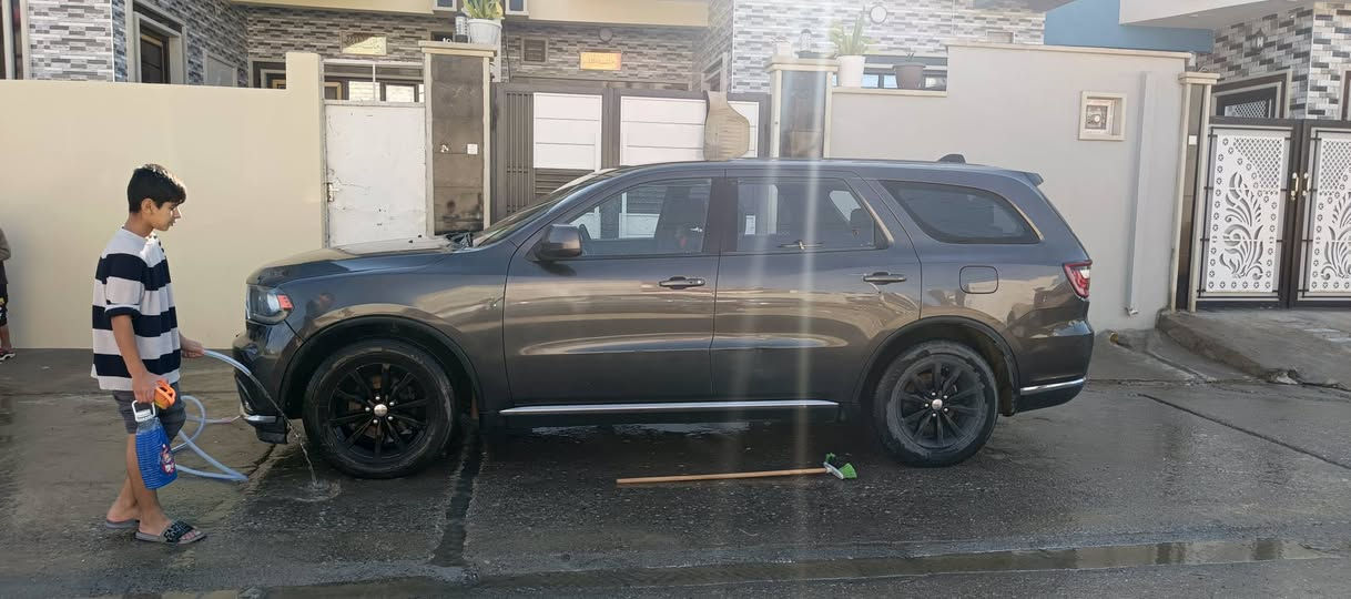 دورنكو 2015
مرفق معه سونار 
سعر 175
موصفات👇
فور ويل
تحكم ستيرين
بصمه
عنوان كربلاء 
هاتف ***********
